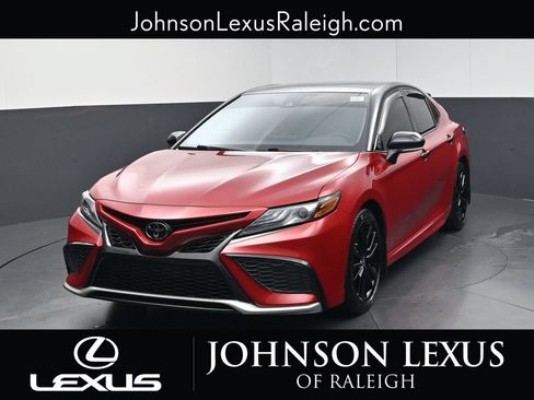 Used 2023 Toyota Camry XSE FWD image 5