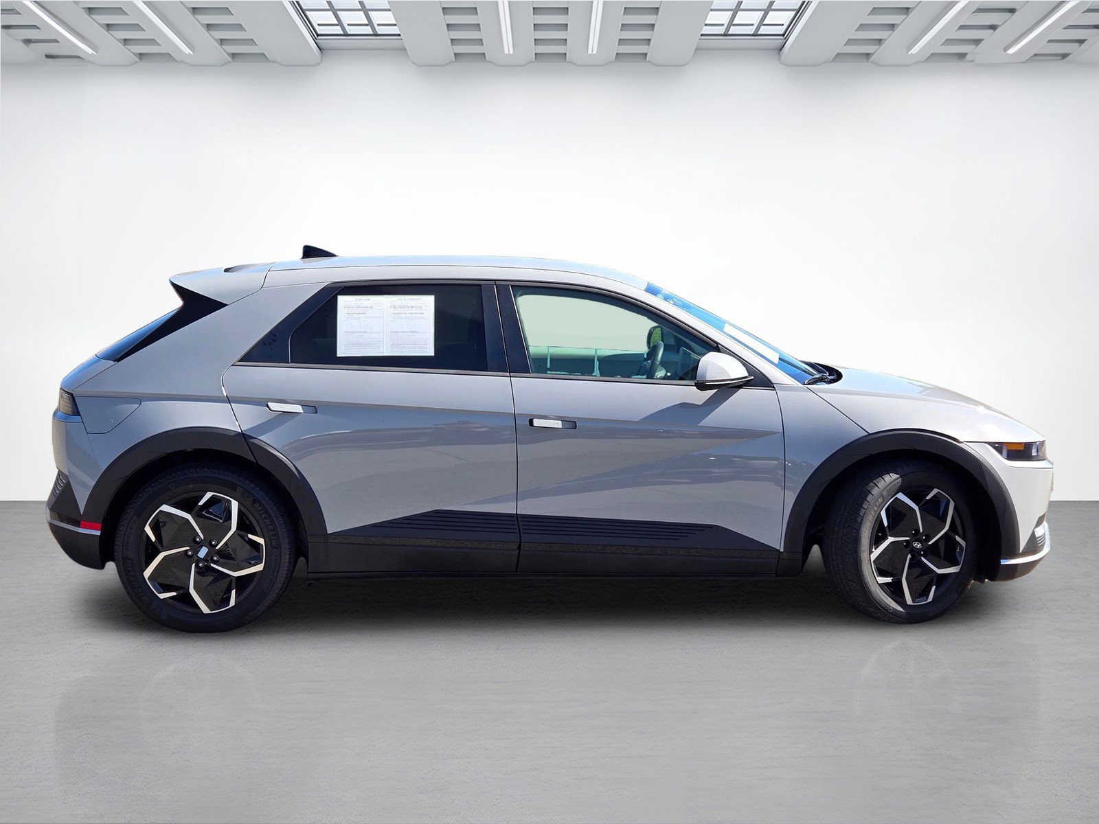 Certified 2024 Hyundai Ioniq 5 SEL RWD image 3