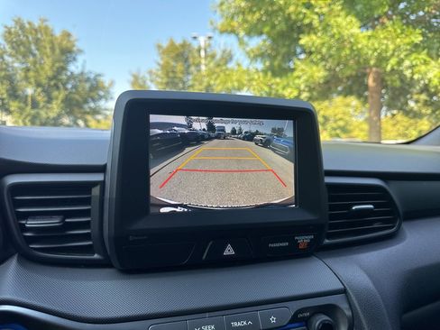 Used 2020 Hyundai Veloster 2.0 image 29