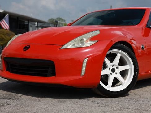 Used 2013 Nissan 370Z Touring image 29