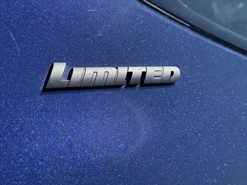 Used 2025 Toyota Tundra Limited AWD/4WD image 5