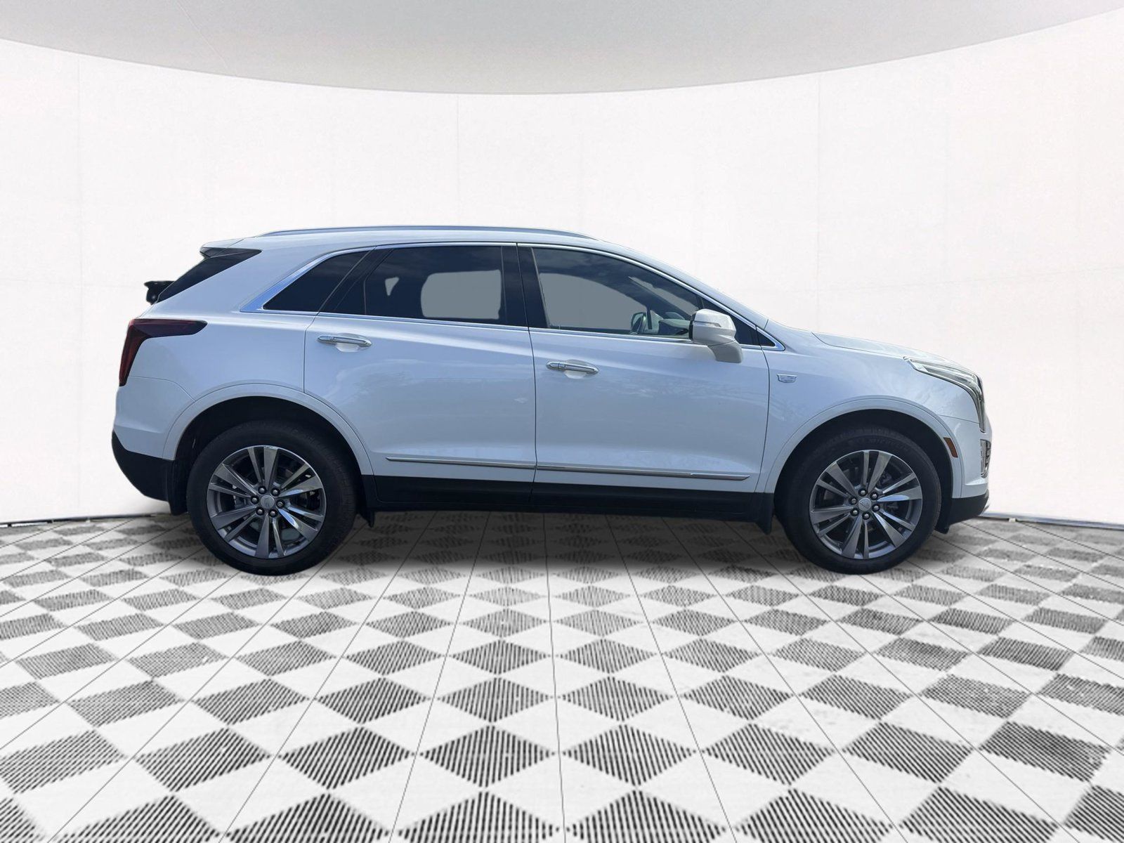 Used 2024 Cadillac XT5 Premium Luxury AWD/4WD image 7