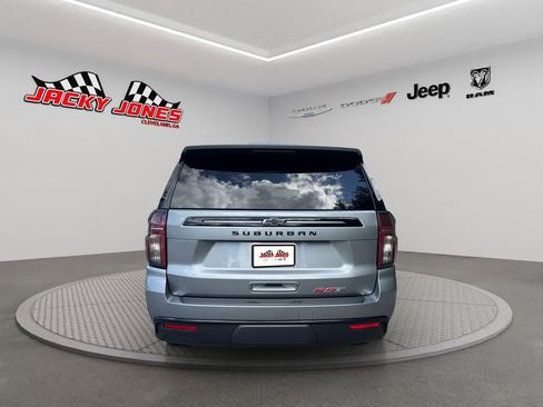 Used 2023 Chevrolet Suburban RST w/ Luxury Package AWD/4WD image 8