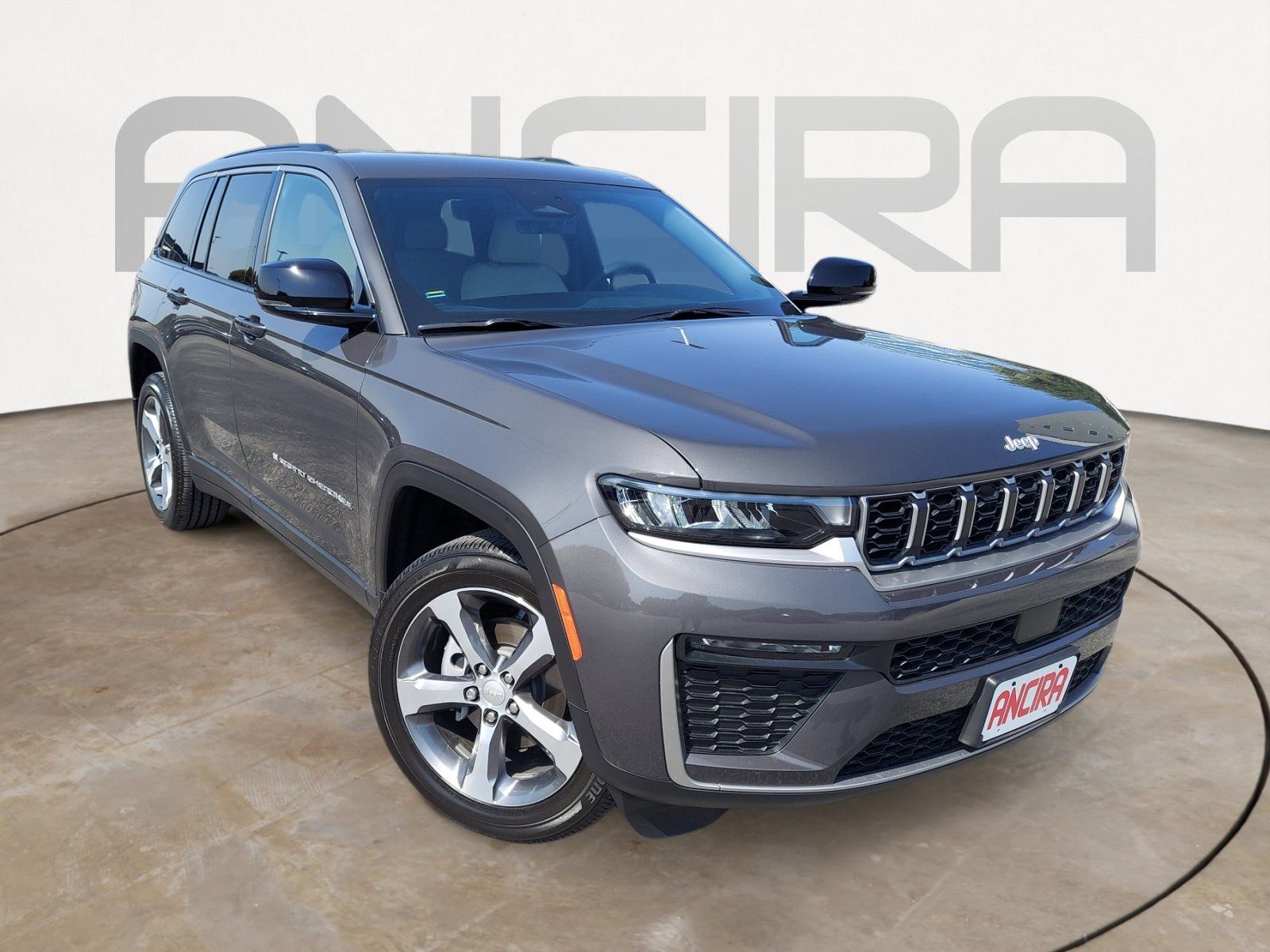 Used 2026 Jeep Grand Cherokee Limited w/ MOPAR Finishing Package RWD image 4