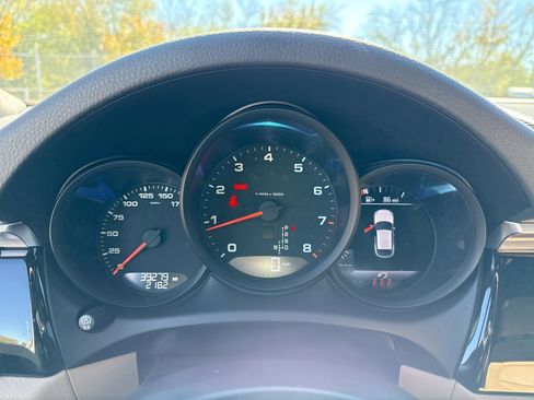 Used 2021 Porsche Macan image 10