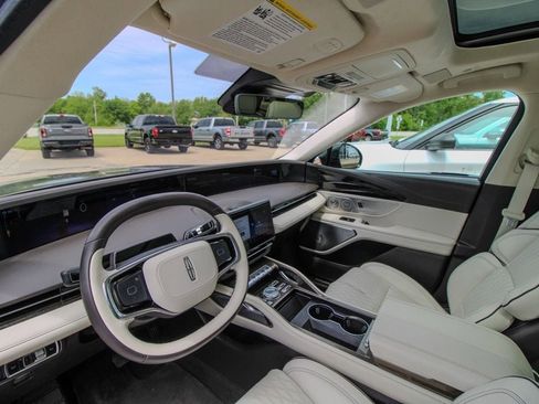 Used 2025 Lincoln Nautilus Black Label w/ Jet Appearance Package AWD/4WD image 17