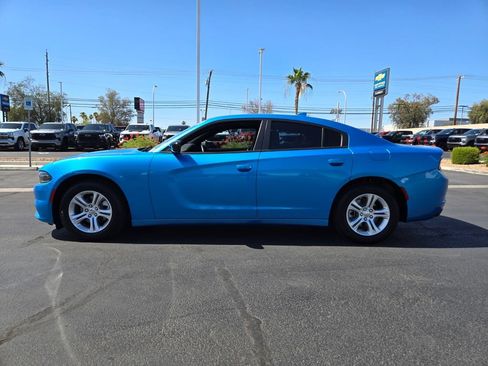 Used 2023 Dodge Charger SXT RWD image 3