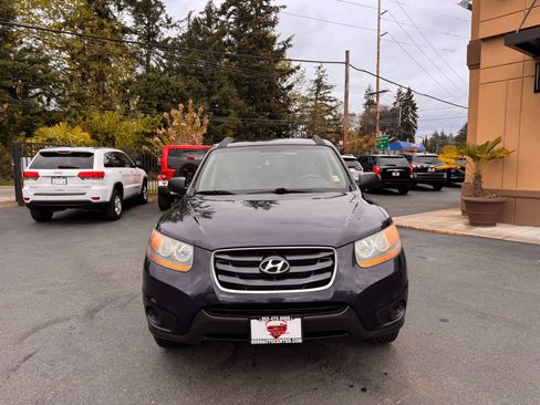 Used 2011 Hyundai Santa Fe GLS FWD image 2