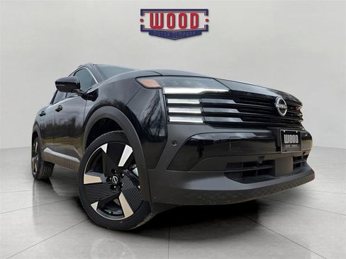 New 2026 Nissan Kicks SR w/ Cold Weather Package image 4