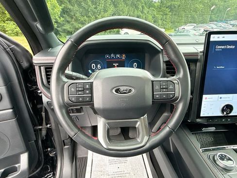 Used 2024 Ford Expedition Limited AWD/4WD image 13