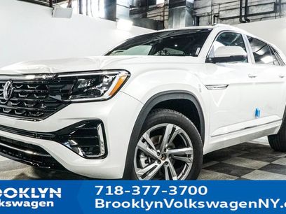 New 2024 Volkswagen Atlas Cross Sport SEL R-Line