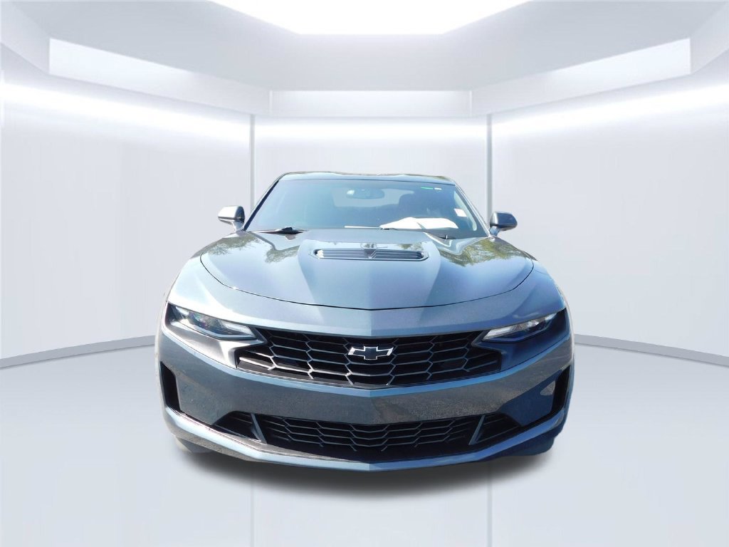 Used 2020 Chevrolet Camaro LT RWD image 8