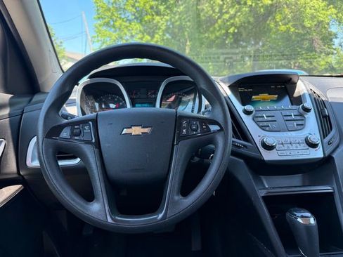 Used 2017 Chevrolet Equinox LS w/ LPO, Protection Package FWD image 9