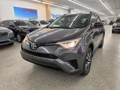 Used 2016 Toyota RAV4 LE AWD/4WD image 1