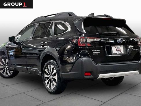 Used 2023 Subaru Outback Limited AWD/4WD image 12