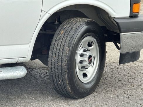 Used 2024 GMC Savana 2500 w/ Driver Convenience Package image 12