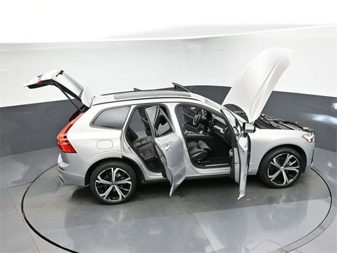 Used 2023 Volvo XC60 B5 Ultimate w/ Climate Package image 50