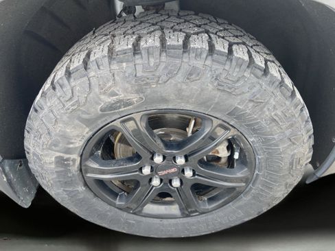 Used 2023 GMC Acadia AT4 w/ GMC Pro Grade Package AWD/4WD image 78