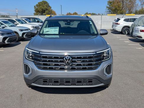 New 2026 Volkswagen Atlas SE image 8