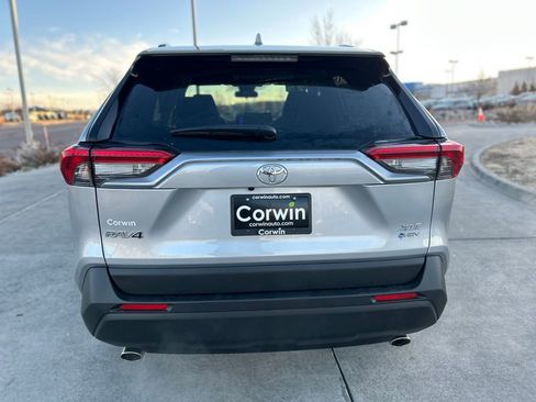 Used 2025 Toyota RAV4 XLE image 6