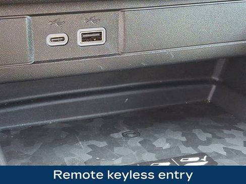 Used 2025 GMC Canyon AT4 w/ Technology Plus Package image 18