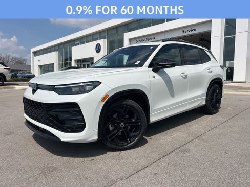 New 2026 Volkswagen Tiguan SE R-Line image 1