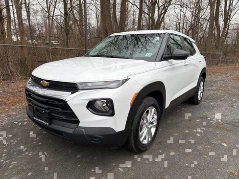 Used 2023 Chevrolet TrailBlazer LS AWD/4WD image 1