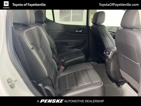 Used 2023 GMC Acadia Denali w/ Denali Ultimate Package FWD image 6