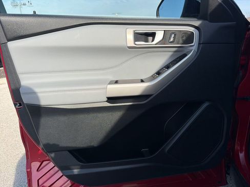 Used 2023 Ford Explorer XLT w/ Equipment Group 202A image 12