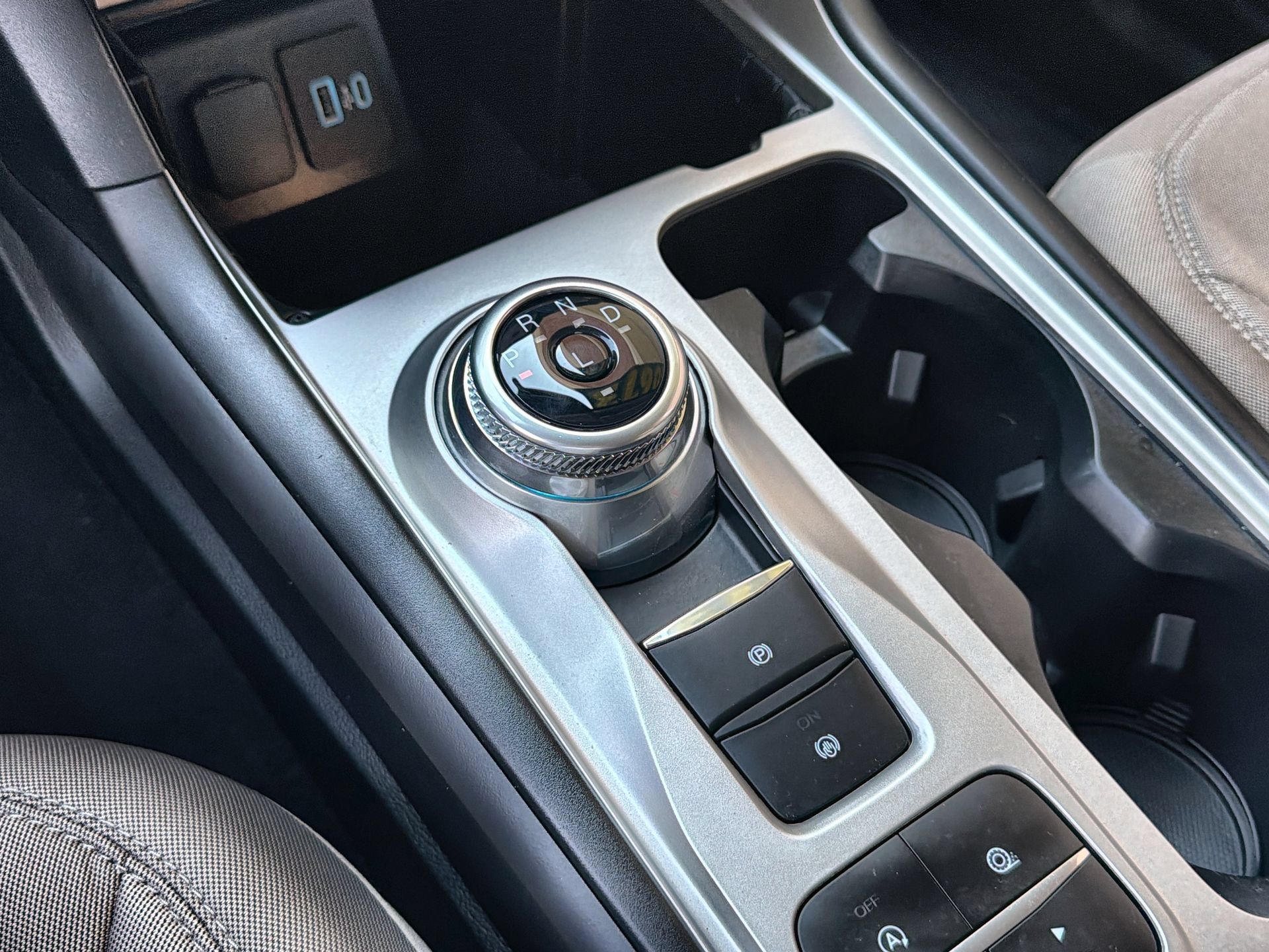 Certified 2023 Ford Explorer XLT RWD image 19