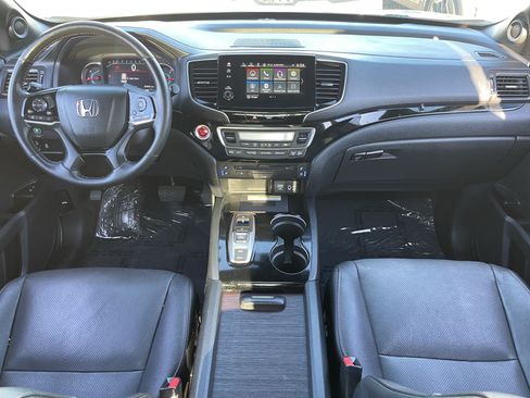 Used 2022 Honda Pilot Black Edition image 16