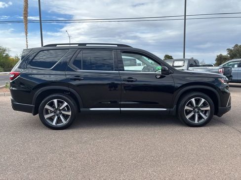 Certified 2024 Honda Pilot Touring image 6