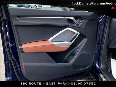 Used 2025 Audi Q3 2.0T Premium w/ Convenience Package image 15