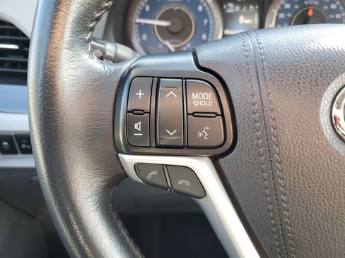 Used 2019 Toyota Sienna L image 29