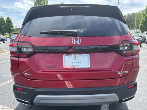 Used 2025 Honda Pilot Touring image 7