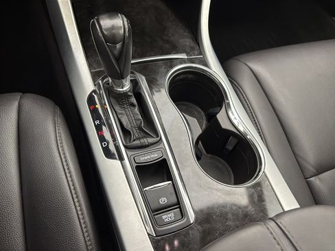 Used 2018 Acura TLX FWD image 21