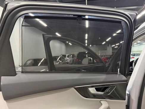 Used 2020 Audi Q7 3.0T Prestige w/ Prestige Package AWD/4WD image 23