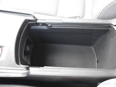 Used 2018 Honda Accord EX image 31