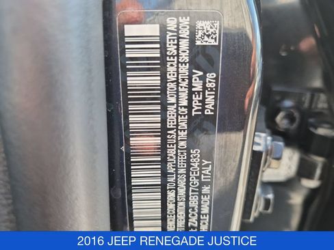 Used 2016 Jeep Renegade Latitude AWD/4WD image 32