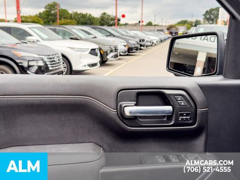 Used 2021 GMC Sierra 1500 AT4 w/ AT4 Premium Package AWD/4WD image 8