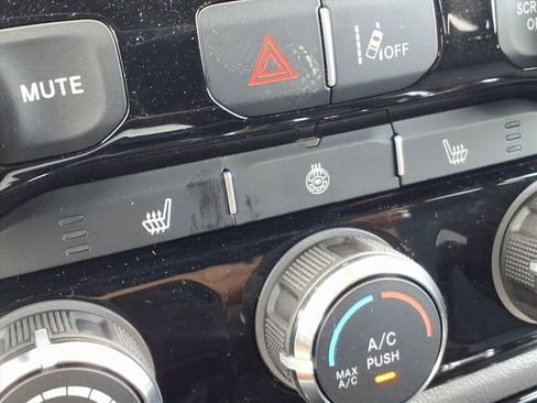 New 2026 RAM 1500 2WD Crew Cab image 6