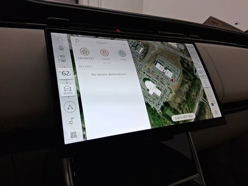 New 2026 Land Rover Range Rover Long Wheelbase SE image 24