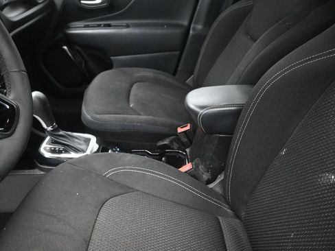 Used 2022 Jeep Renegade Altitude AWD/4WD image 20