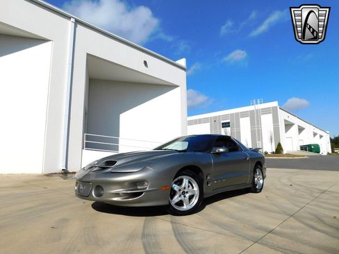 Used 2002 Pontiac Firebird Formula image 2