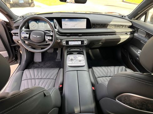 Used 2025 Genesis G90 3.5T image 20