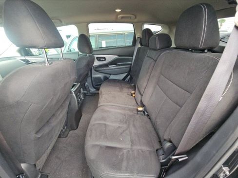 Used 2019 Nissan Murano S FWD image 10