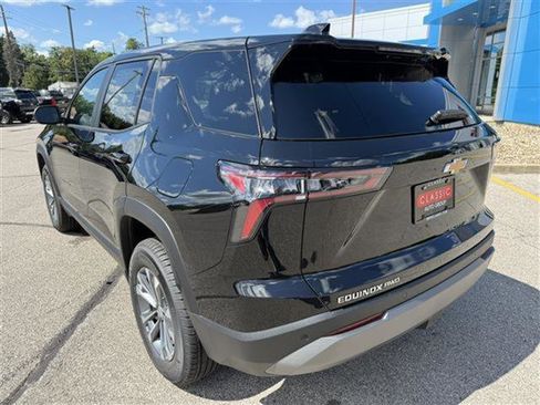 New 2026 Chevrolet Equinox LT w/ Convenience Package II image 4