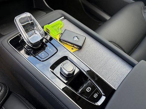 New 2026 Volvo XC90 T8 Ultra w/ Lounge Package image 15