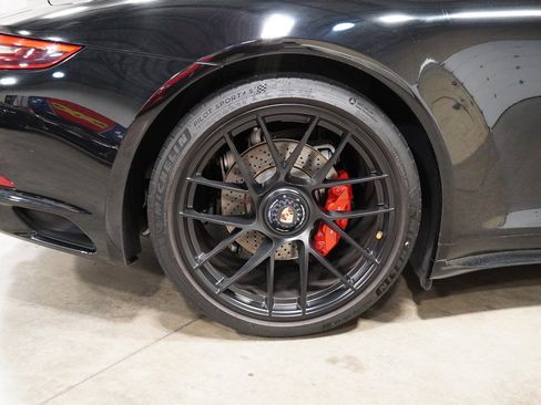 Used 2019 Porsche 911 Carrera 4 GTS image 23