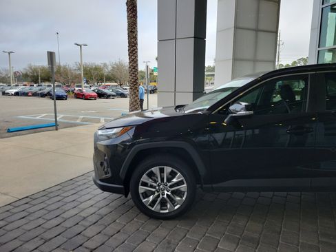 Certified 2022 Toyota RAV4 XLE Premium image 2